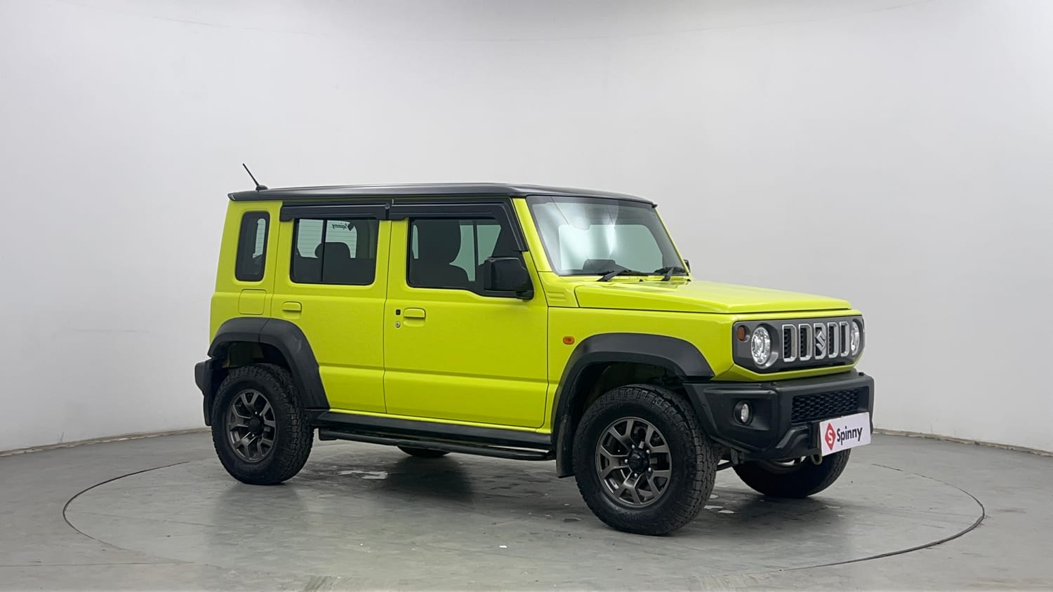Used 2023 Maruti Suzuki Jimny Alpha AT Petrol Automatic exterior RIGHT FRONT CORNER VIEW