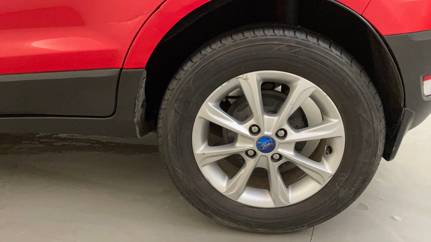Used 2018 Ford EcoSport Titanium + 1.5L TDCi Diesel Manual tyres LEFT REAR TYRE RIM VIEW