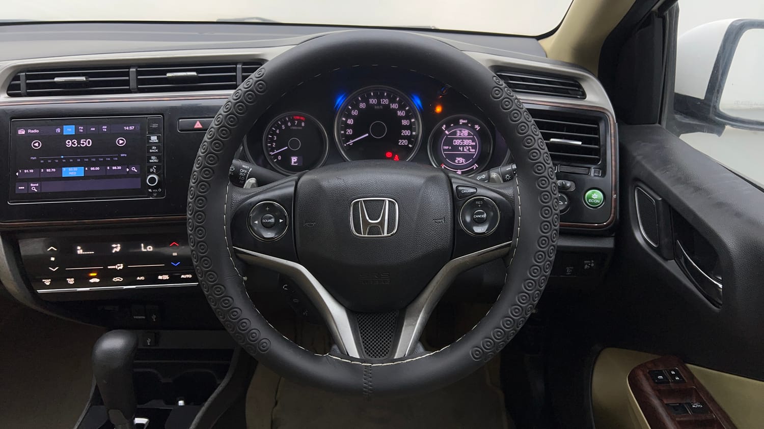 Used 2017 Honda City V CVT Petrol Petrol Automatic interior STEERING VIEW