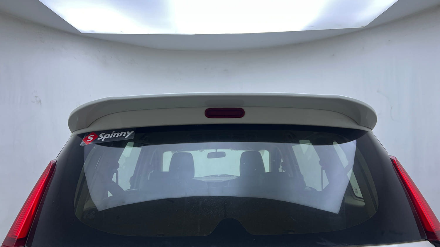 Used 2021 Maruti Suzuki New Ertiga VXi AT Petrol Automatic exterior BACK WINDSHIELD VIEW
