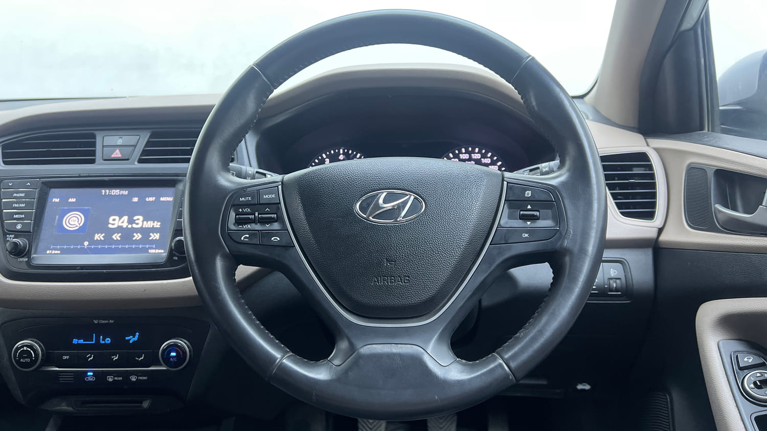 Used 2015 Hyundai Elite i20 Asta 1.2 Petrol Manual interior STEERING VIEW