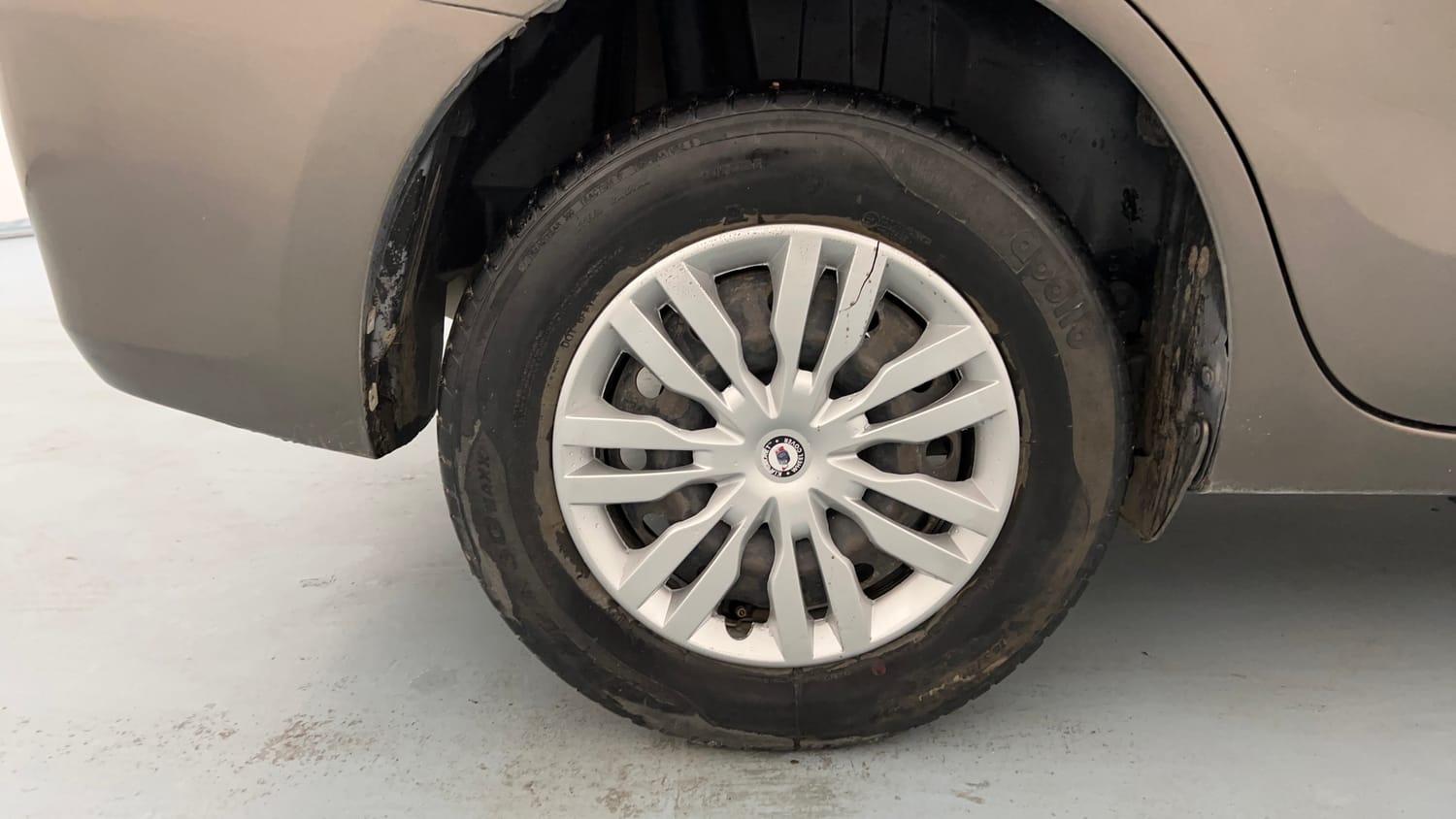 Used 2020 Maruti Suzuki Dzire VXi Petrol Manual tyres RIGHT REAR TYRE RIM VIEW