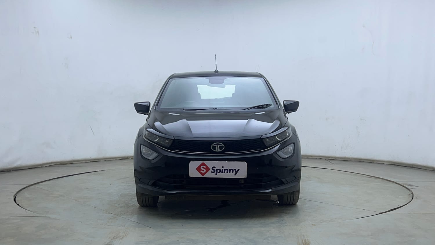 Used 2022 Tata Altroz XZ Plus Petrol Dark Edition Petrol Manual exterior FRONT VIEW
