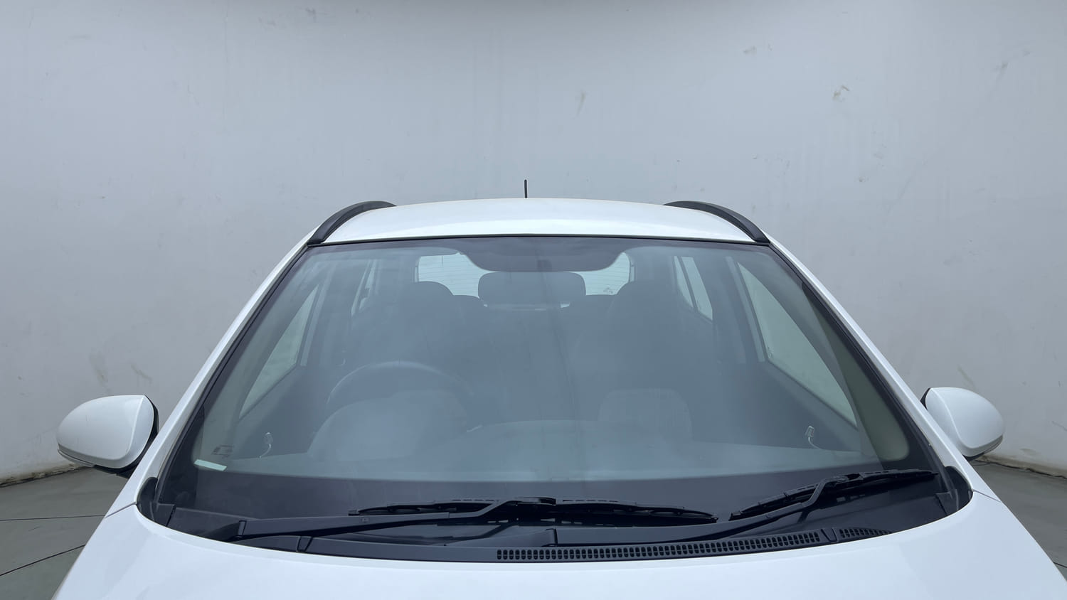 Used 2017 Hyundai Grand i10 Sportz (O) AT 1.2 Kappa VTVT Petrol Automatic exterior FRONT WINDSHIELD VIEW
