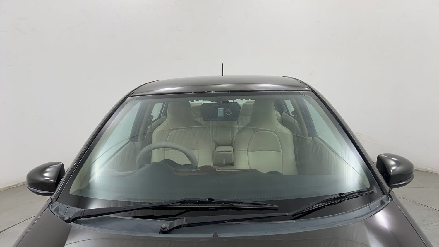 Used 2015 Honda Amaze 1.2 S i-VTEC Petrol Manual exterior FRONT WINDSHIELD VIEW