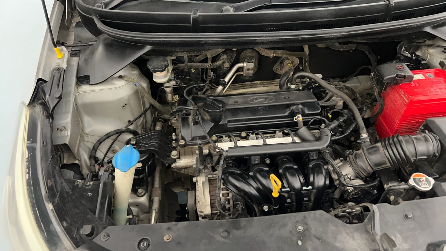 Used 2015 Hyundai Elite i20 Magna 1.2 Petrol Manual engine ENGINE RIGHT SIDE VIEW