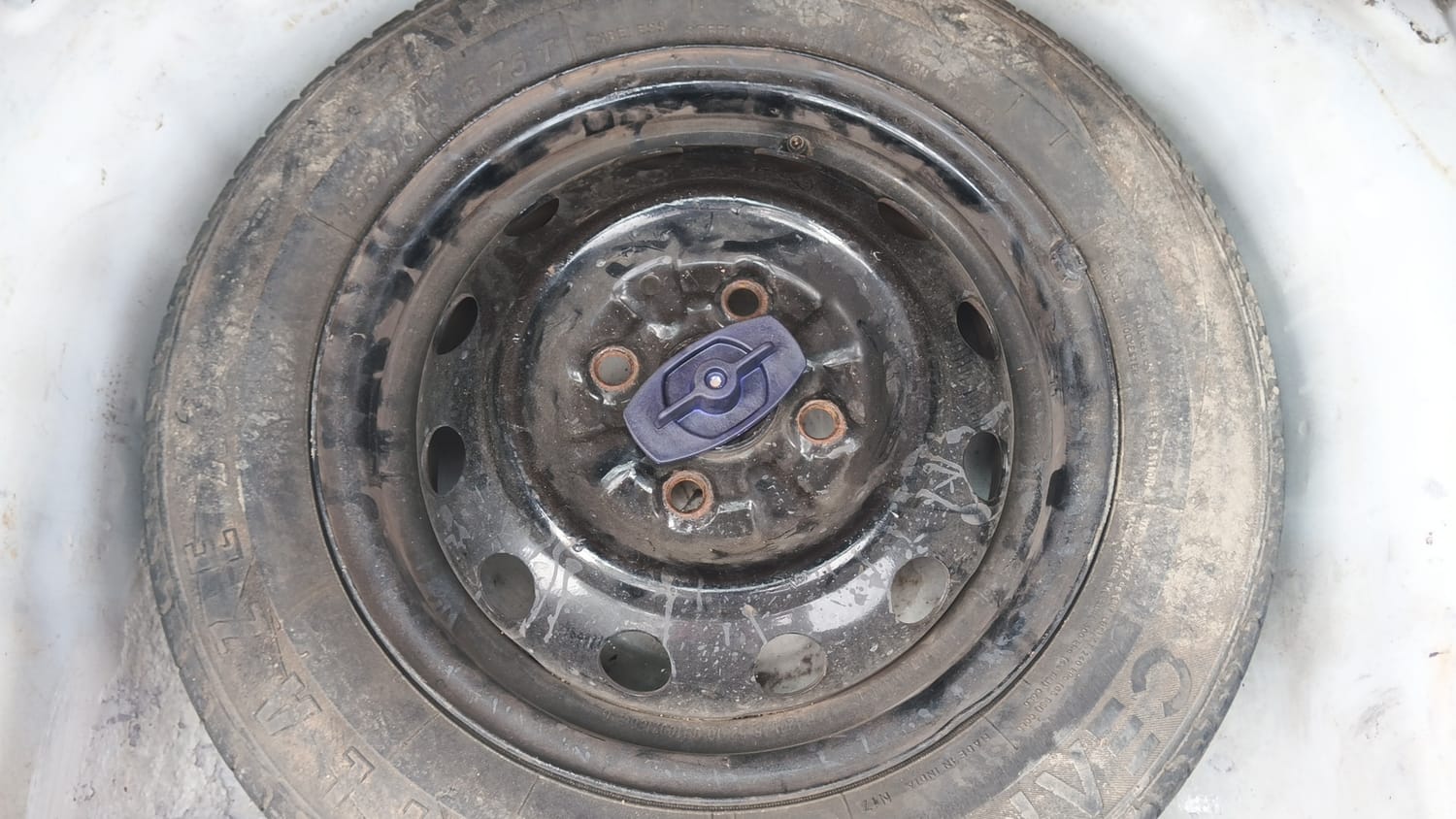 Used 2017 Hyundai Eon Sportz Petrol Manual tyres SPARE TYRE VIEW