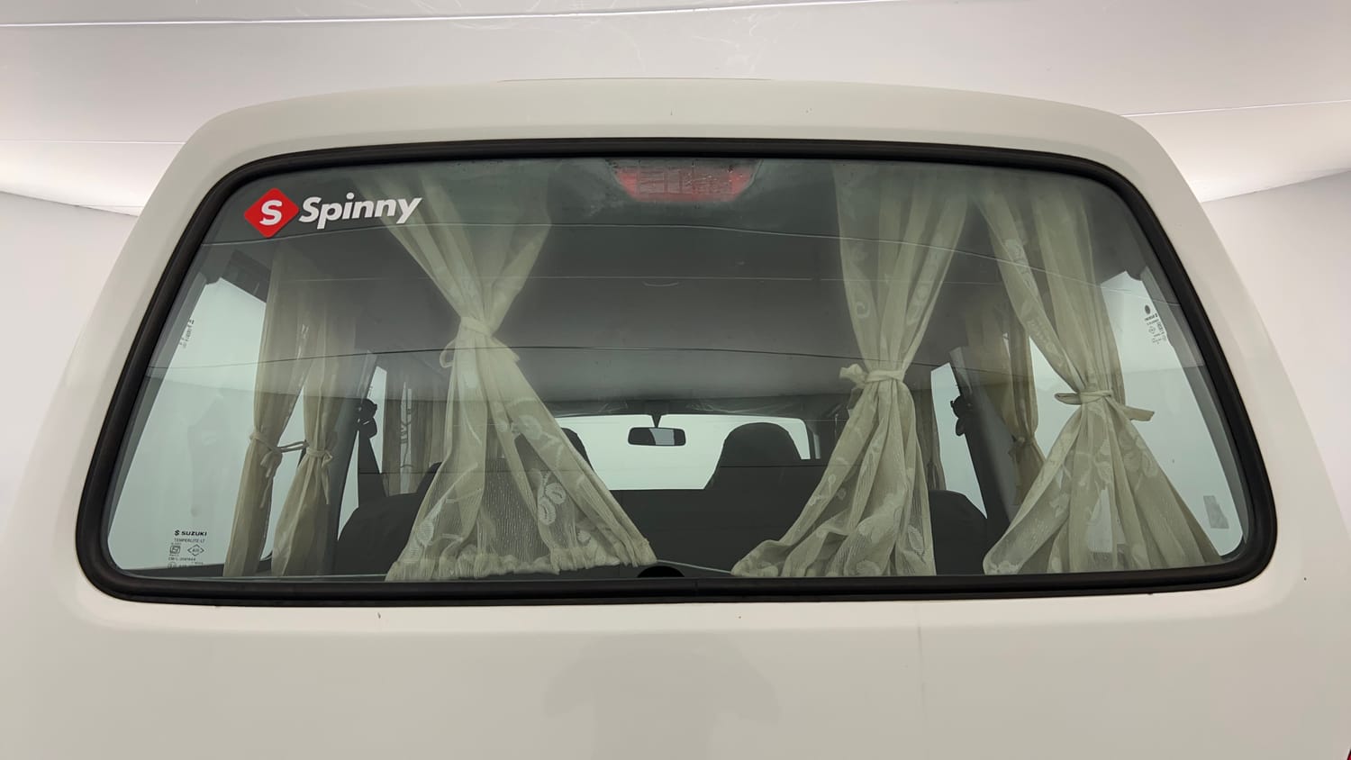 Used 2022 Maruti Suzuki Eeco 5 STR AC (O) Petrol Manual exterior BACK WINDSHIELD VIEW