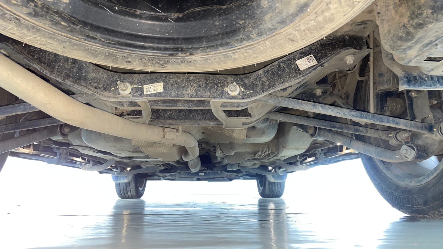 Used 2022 Jeep Meridian Limited (O) 4X2 AT Diesel Automatic extra REAR UNDERBODY VIEW (TAKEN FROM REAR)