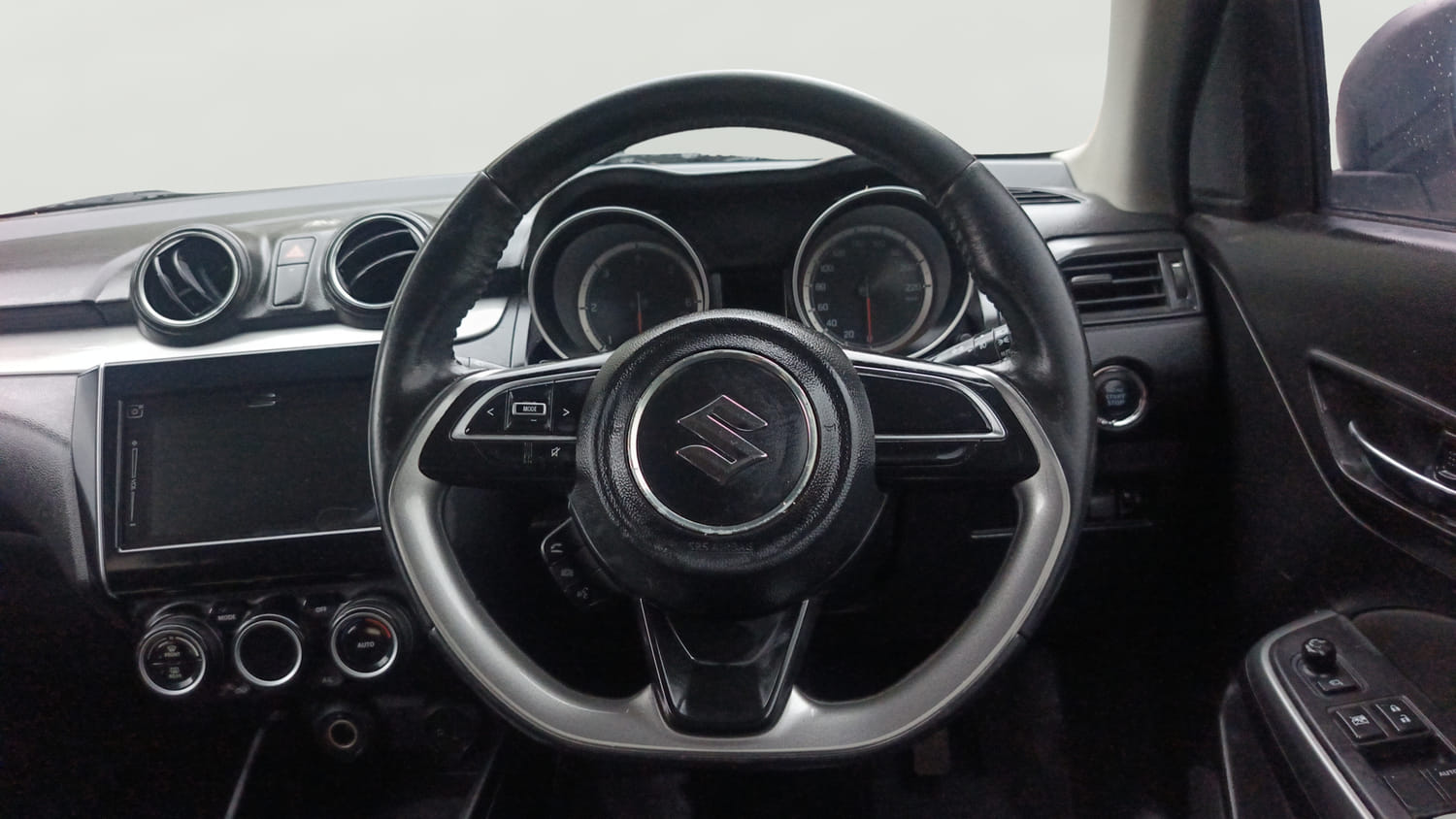 Used 2019 Maruti Suzuki Swift ZDi Plus AMT Diesel Automatic interior STEERING VIEW