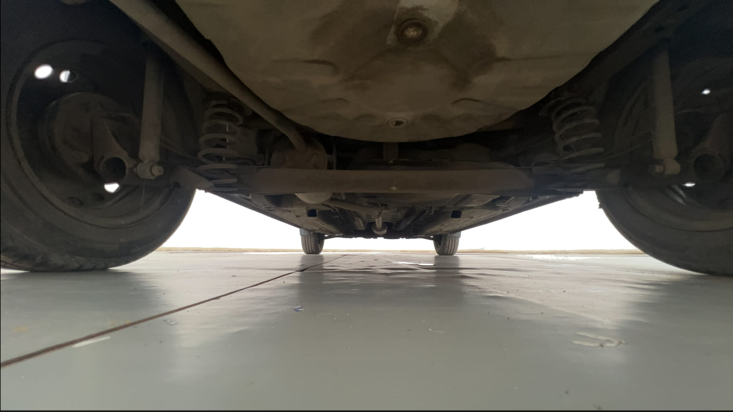 Used 2024 Renault Kwid RXT 1.0L Petrol Manual extra REAR UNDERBODY VIEW (TAKEN FROM REAR)