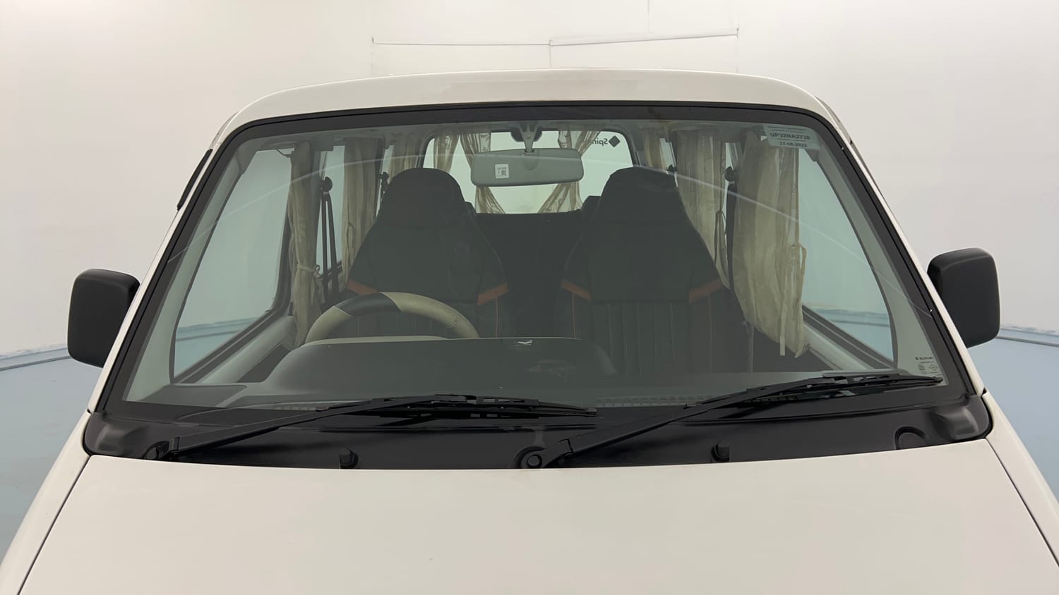 Used 2022 Maruti Suzuki Eeco 5 STR AC (O) Petrol Manual exterior FRONT WINDSHIELD VIEW