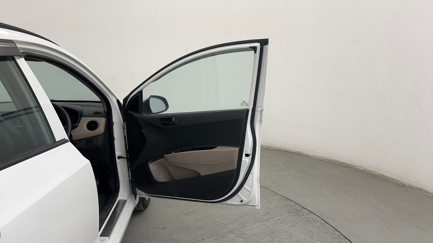 Used 2018 Hyundai Grand i10 Magna 1.2 Kappa VTVT Petrol Manual interior RIGHT FRONT DOOR OPEN VIEW