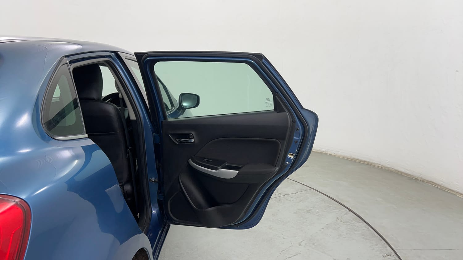 Used 2018 Maruti Suzuki Baleno Alpha 1.2 Petrol Manual interior RIGHT REAR DOOR OPEN VIEW