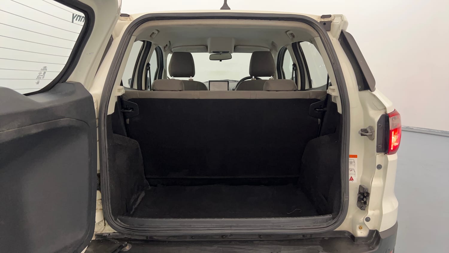 Used 2019 Ford EcoSport Trend 1.5L Ti-VCT Petrol Manual interior DICKY INSIDE VIEW