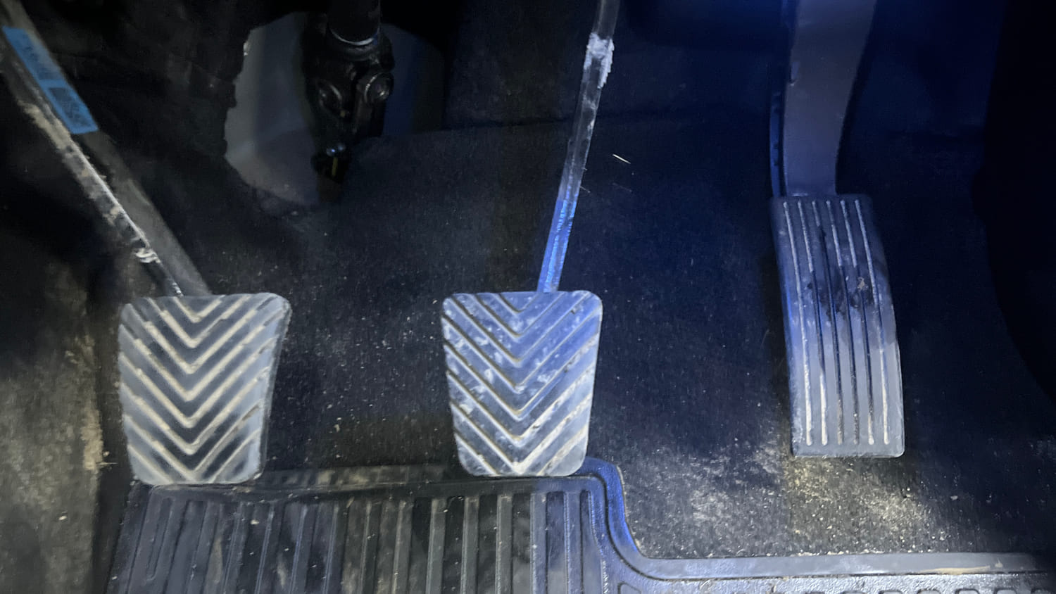 Used 2023 Hyundai i20 Asta (O) 1.2 MT Petrol Manual interior PEDALS VIEW