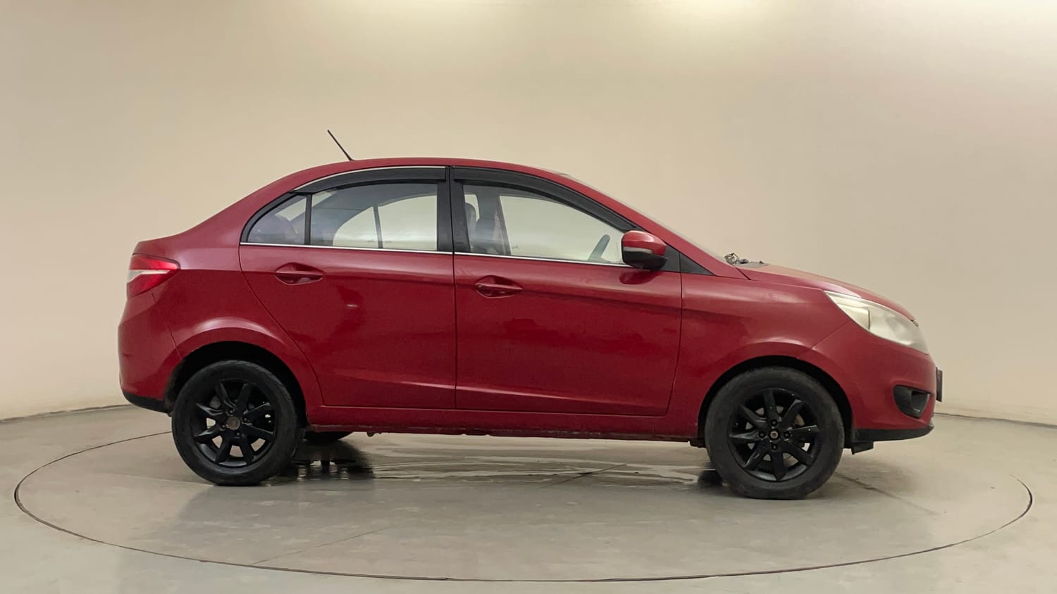 Used 2014 Tata Zest XT Petrol Petrol Manual exterior RIGHT SIDE VIEW