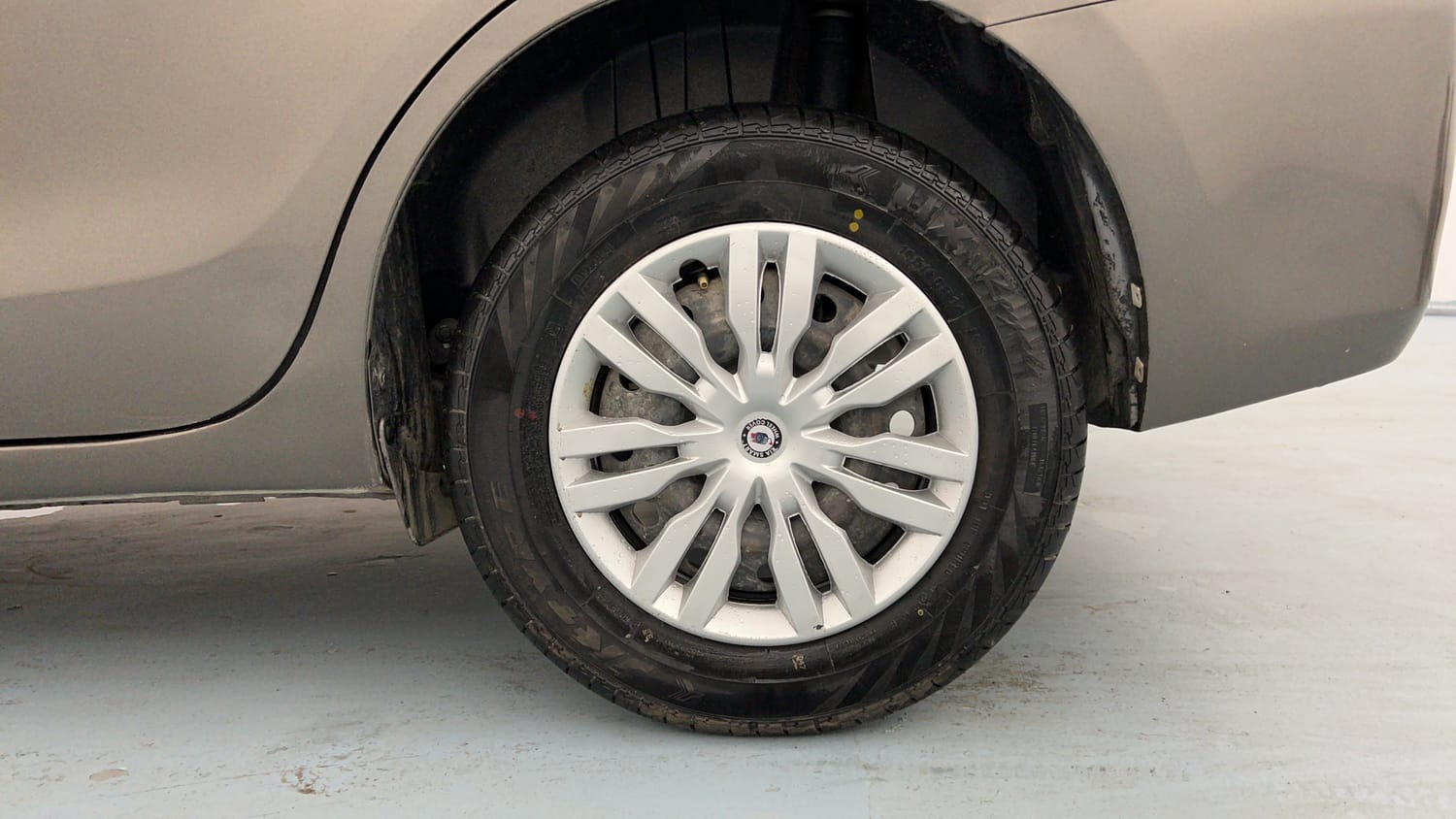 Used 2020 Maruti Suzuki Dzire VXi Petrol Manual tyres LEFT REAR TYRE RIM VIEW