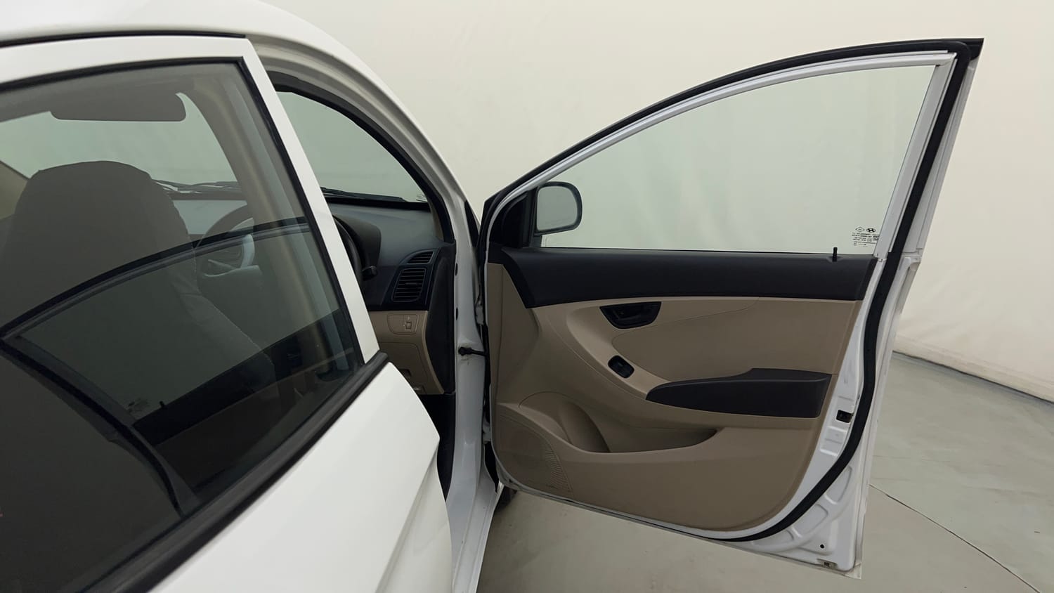 Used 2014 Hyundai Eon Era + Petrol Manual interior RIGHT FRONT DOOR OPEN VIEW