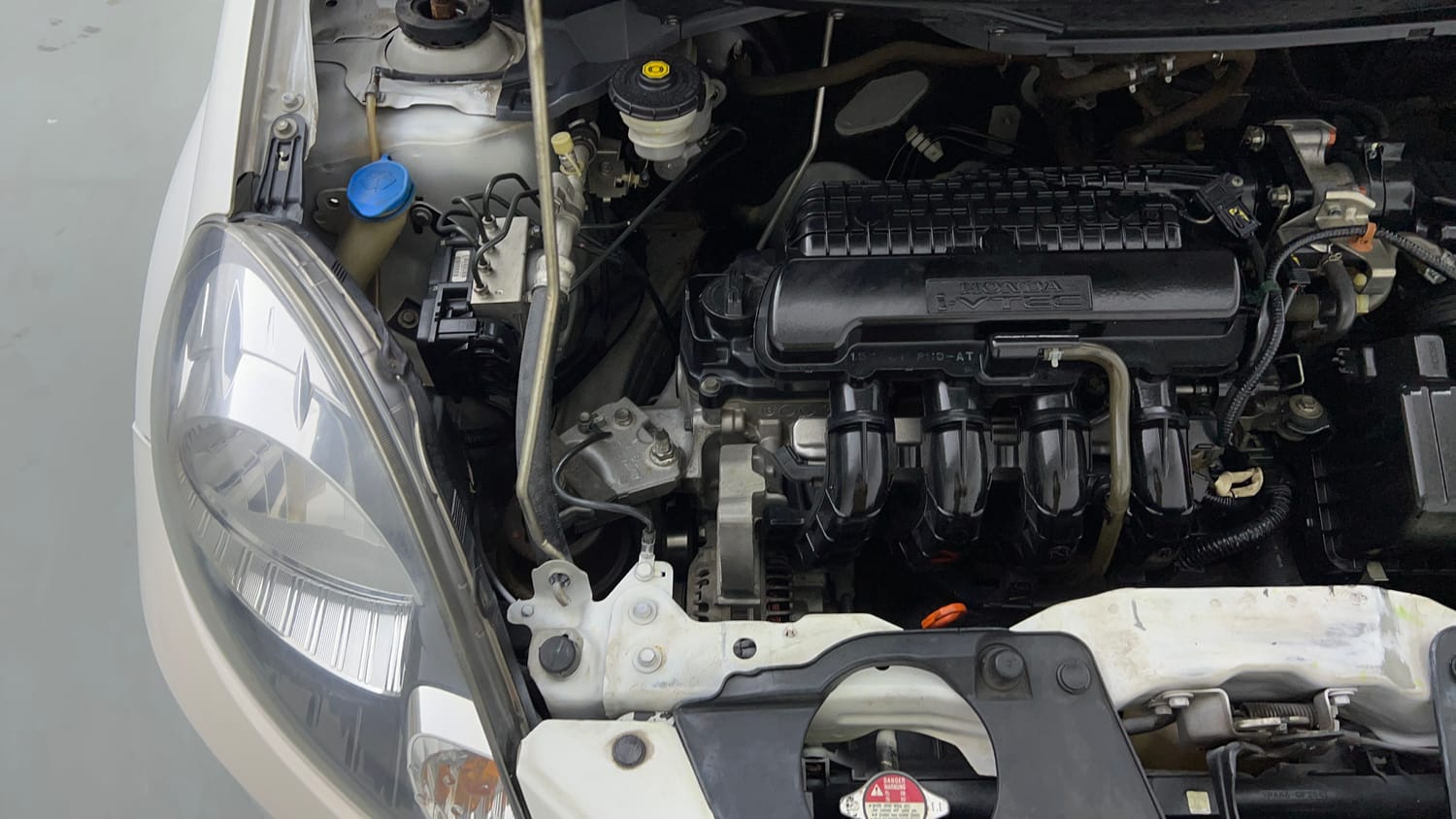 Used 2016 Honda Amaze 1.2 VX AT i-VTEC Petrol Automatic engine ENGINE RIGHT SIDE VIEW