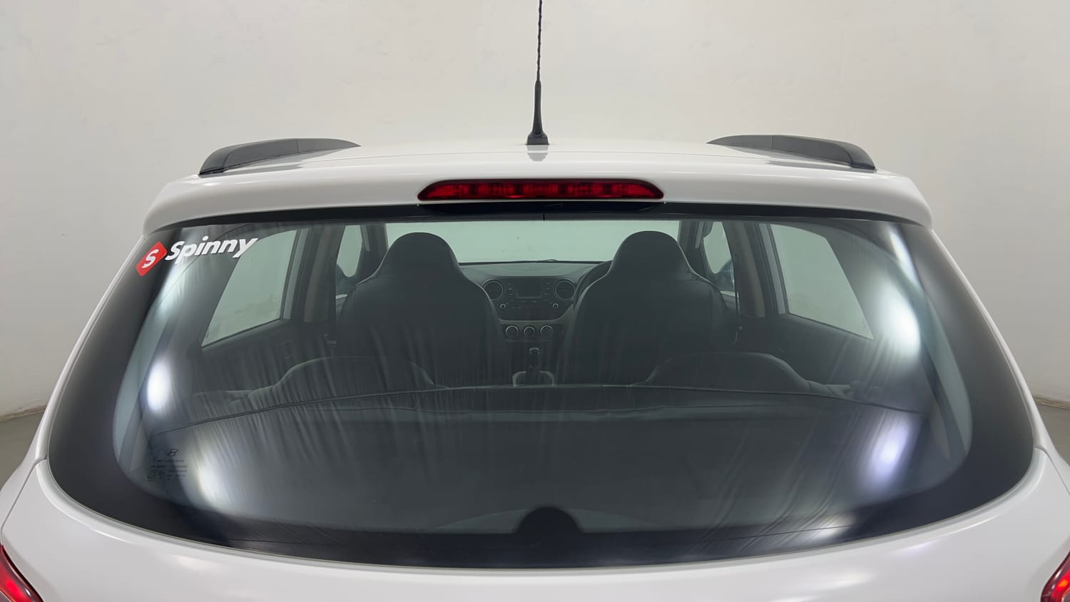 Used 2018 Hyundai Grand i10 Magna 1.2 Kappa VTVT Petrol Manual exterior BACK WINDSHIELD VIEW