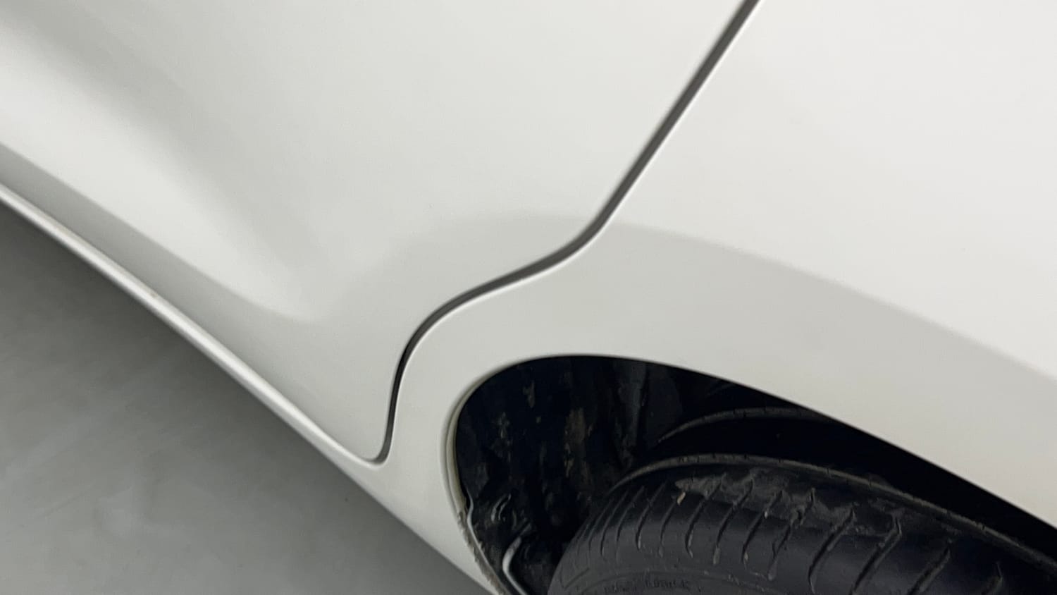 Used 2021 Maruti Suzuki Swift VXi AMT Petrol Automatic dents MINOR SCRATCH