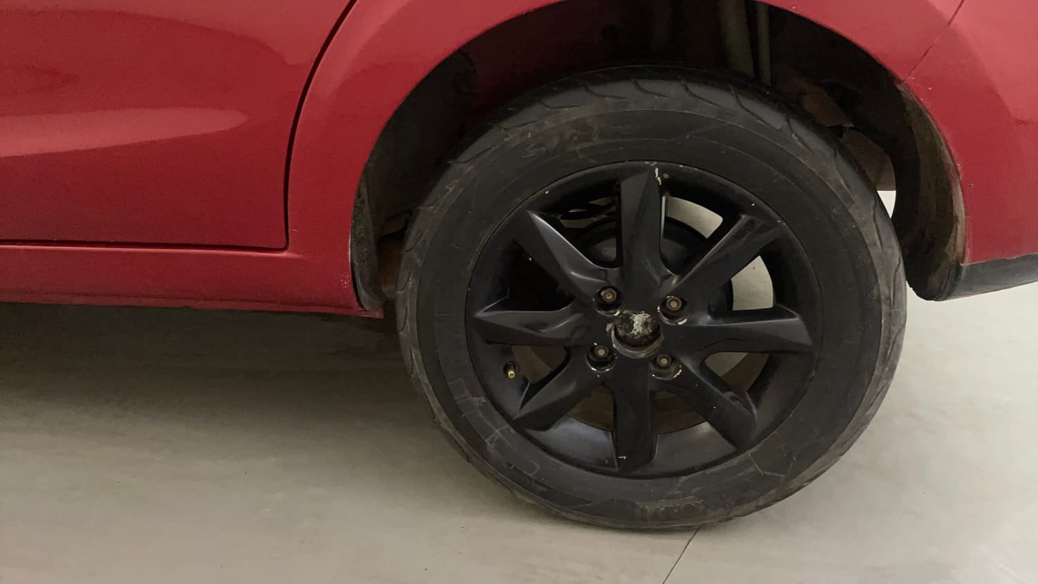 Used 2014 Tata Zest XT Petrol Petrol Manual tyres LEFT REAR TYRE RIM VIEW