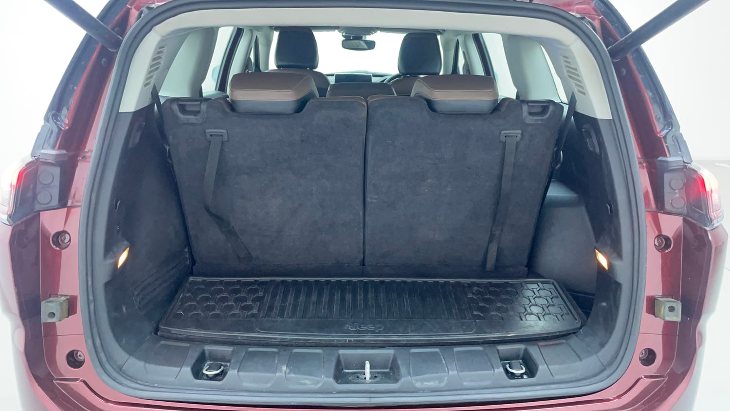 Used 2022 Jeep Meridian Limited (O) 4X2 AT Diesel Automatic interior DICKY INSIDE VIEW