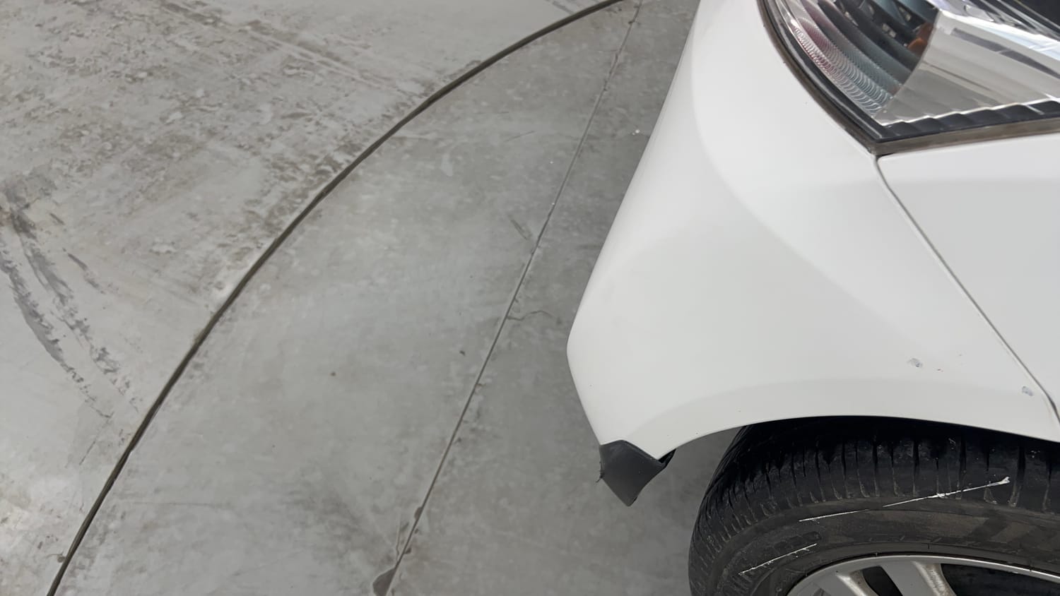 Used 2016 Honda Brio VX MT Petrol Manual dents MINOR SCRATCH