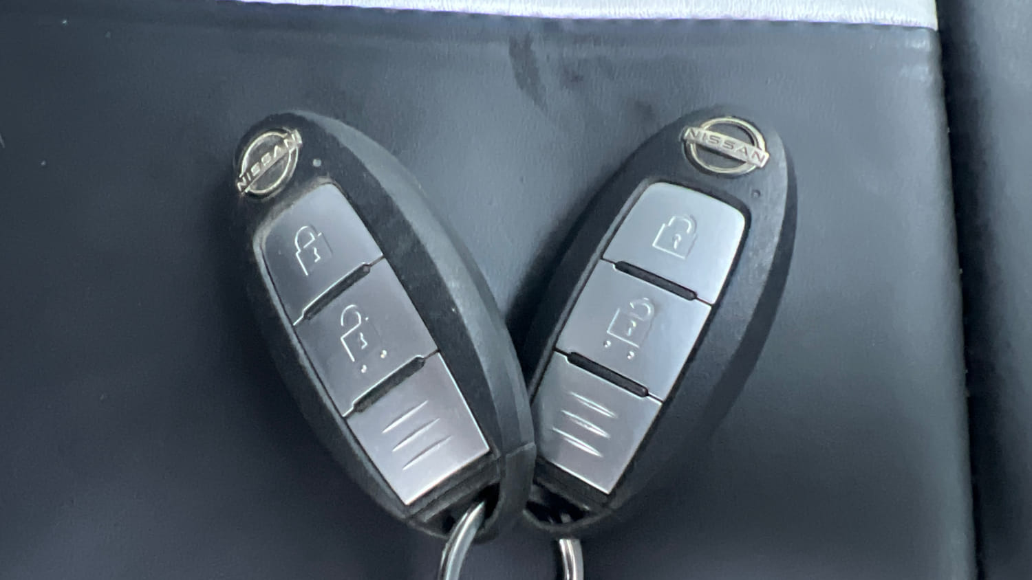 Used 2022 Nissan Magnite XV Turbo Petrol Manual extra CAR KEY VIEW