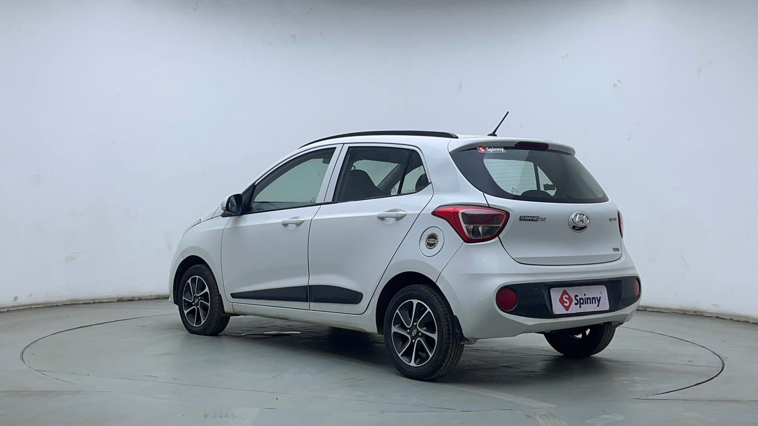 Used 2017 Hyundai Grand i10 Sportz (O) AT 1.2 Kappa VTVT Petrol Automatic exterior LEFT REAR CORNER VIEW