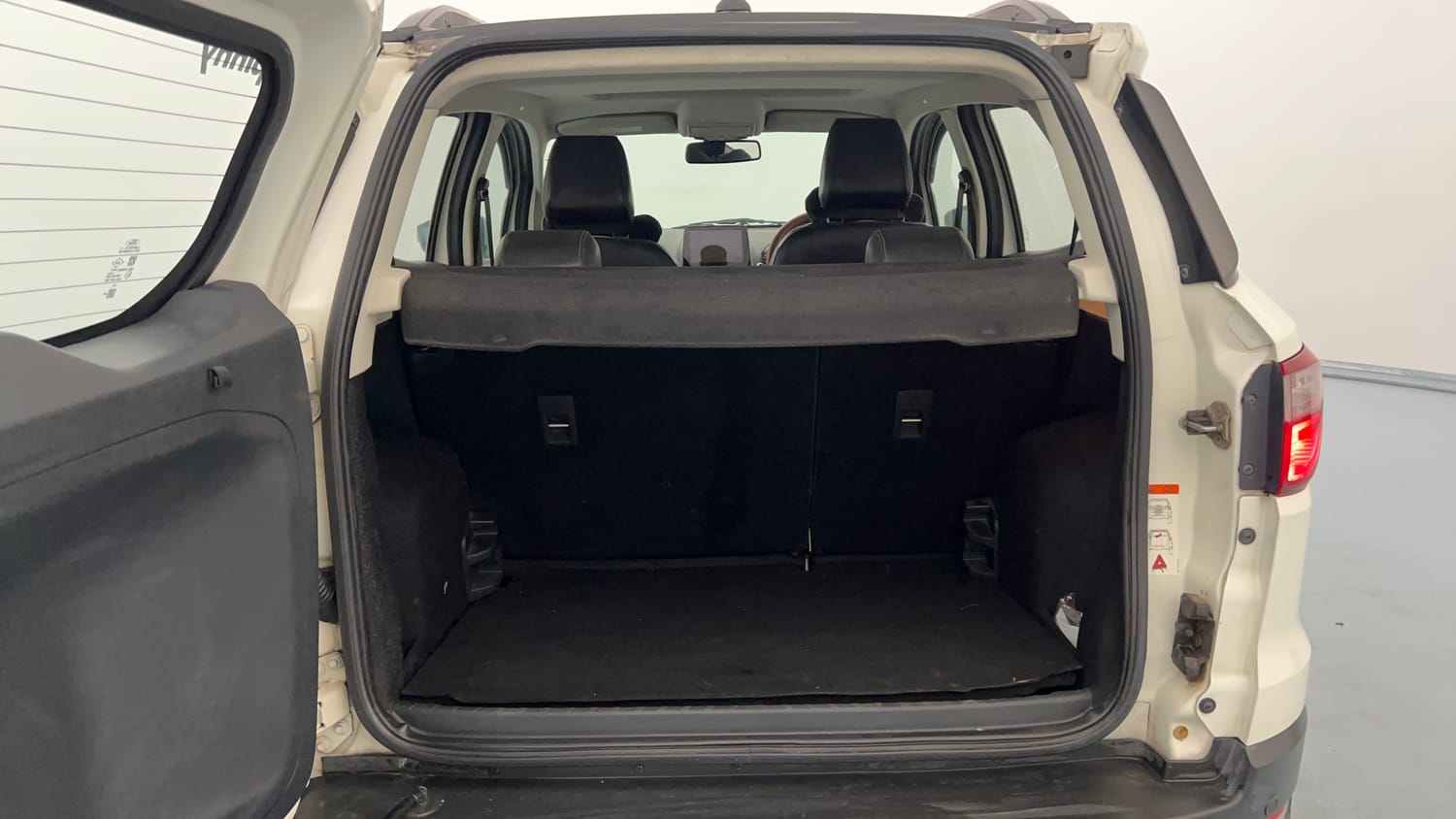 Used 2018 Ford EcoSport S Petrol Petrol Manual interior DICKY INSIDE VIEW