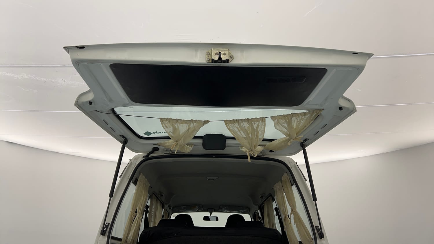 Used 2022 Maruti Suzuki Eeco 5 STR AC (O) Petrol Manual interior DICKY DOOR OPEN VIEW