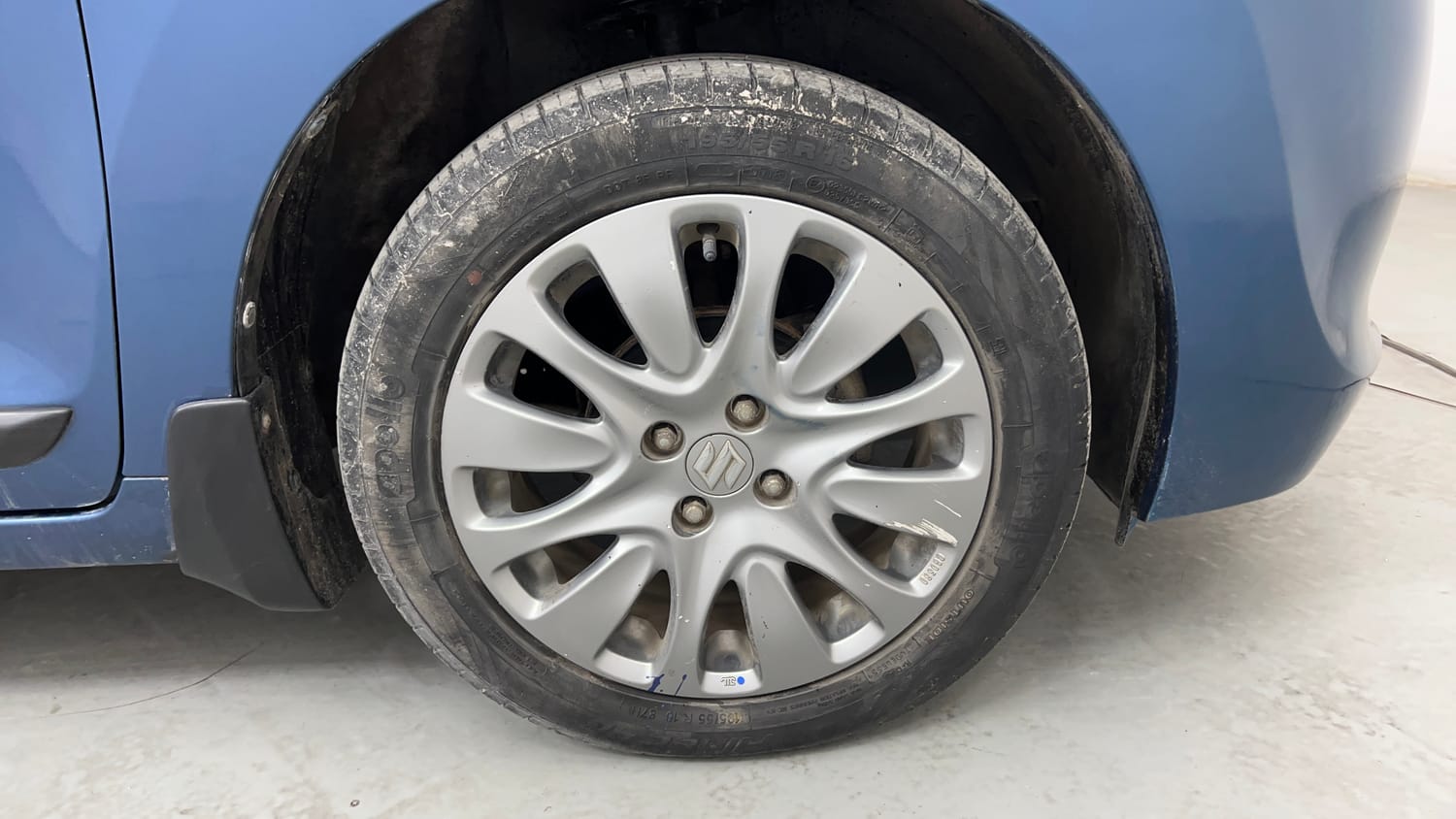 Used 2018 Maruti Suzuki Baleno Alpha 1.2 Petrol Manual tyres RIGHT FRONT TYRE RIM VIEW