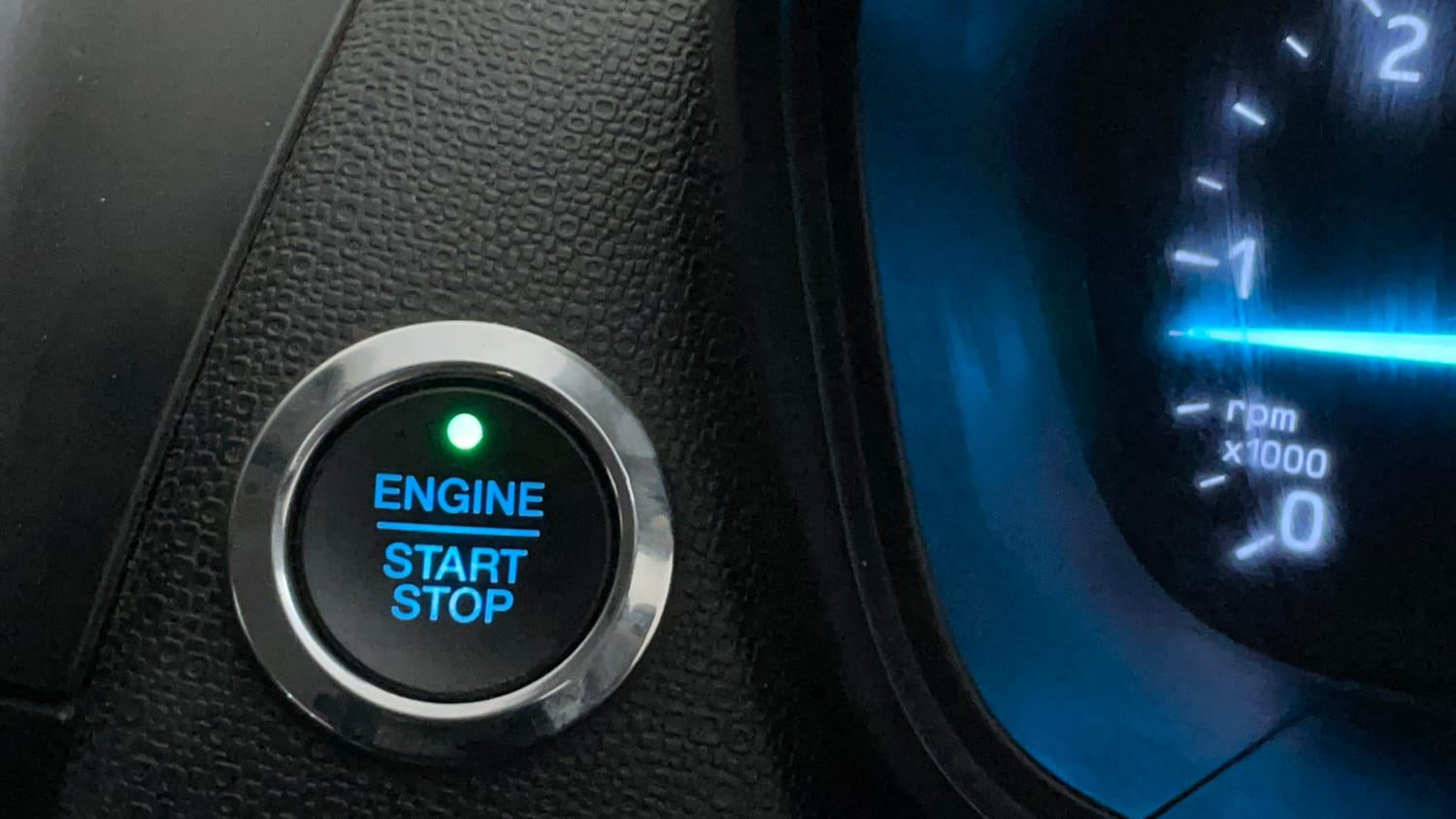 Used 2018 Ford EcoSport Titanium + 1.5L TDCi Diesel Manual top_features Keyless start
