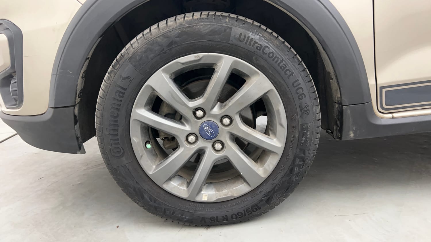 Used 2019 Ford Freestyle Titanium 1.5 TDCi Diesel Manual tyres LEFT FRONT TYRE RIM VIEW