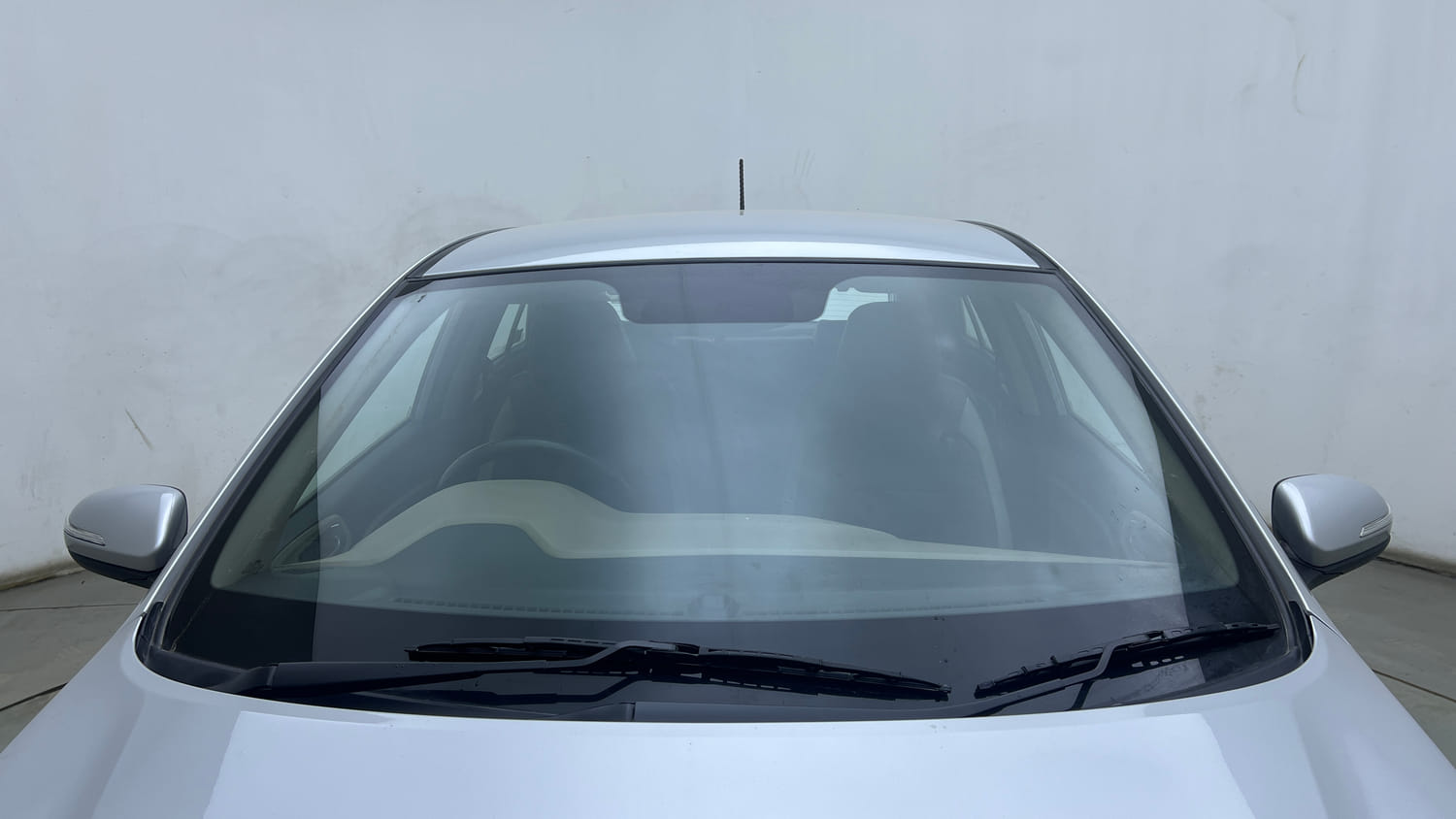 Used 2015 Hyundai Elite i20 Asta 1.2 Petrol Manual exterior FRONT WINDSHIELD VIEW