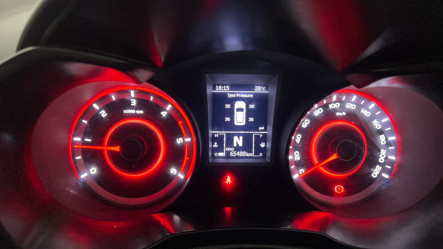 Used 2024 Mahindra XUV 300 W8 (O) 1.5 Diesel Diesel Manual interior CLUSTERMETER VIEW