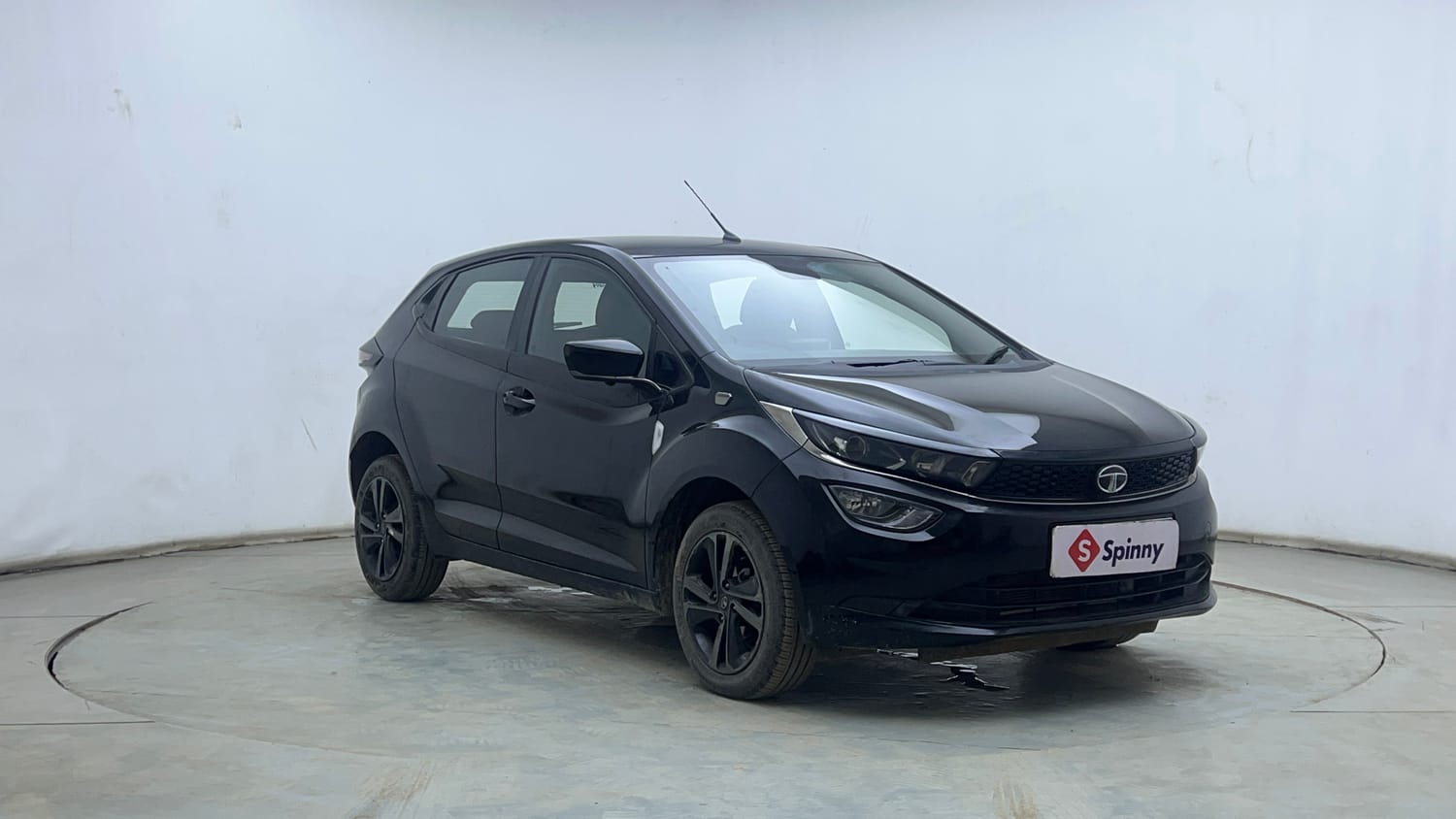 Used 2022 Tata Altroz XZ Plus Petrol Dark Edition Petrol Manual exterior RIGHT FRONT CORNER VIEW