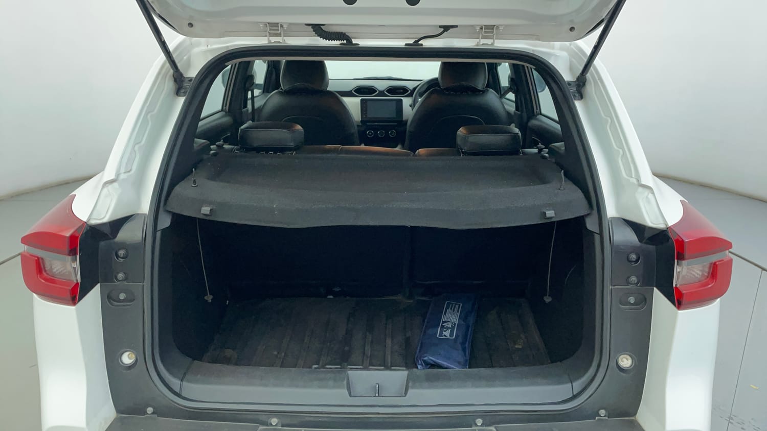Used 2023 Nissan Magnite XV Petrol Manual interior DICKY INSIDE VIEW