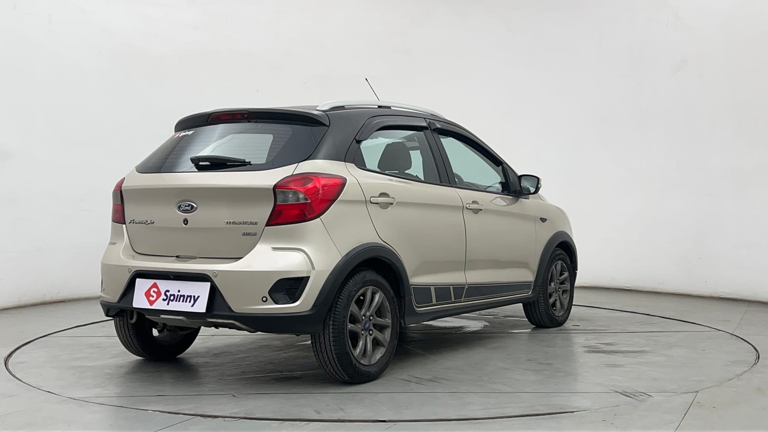 Used 2019 Ford Freestyle Titanium 1.5 TDCi Diesel Manual exterior RIGHT REAR CORNER VIEW