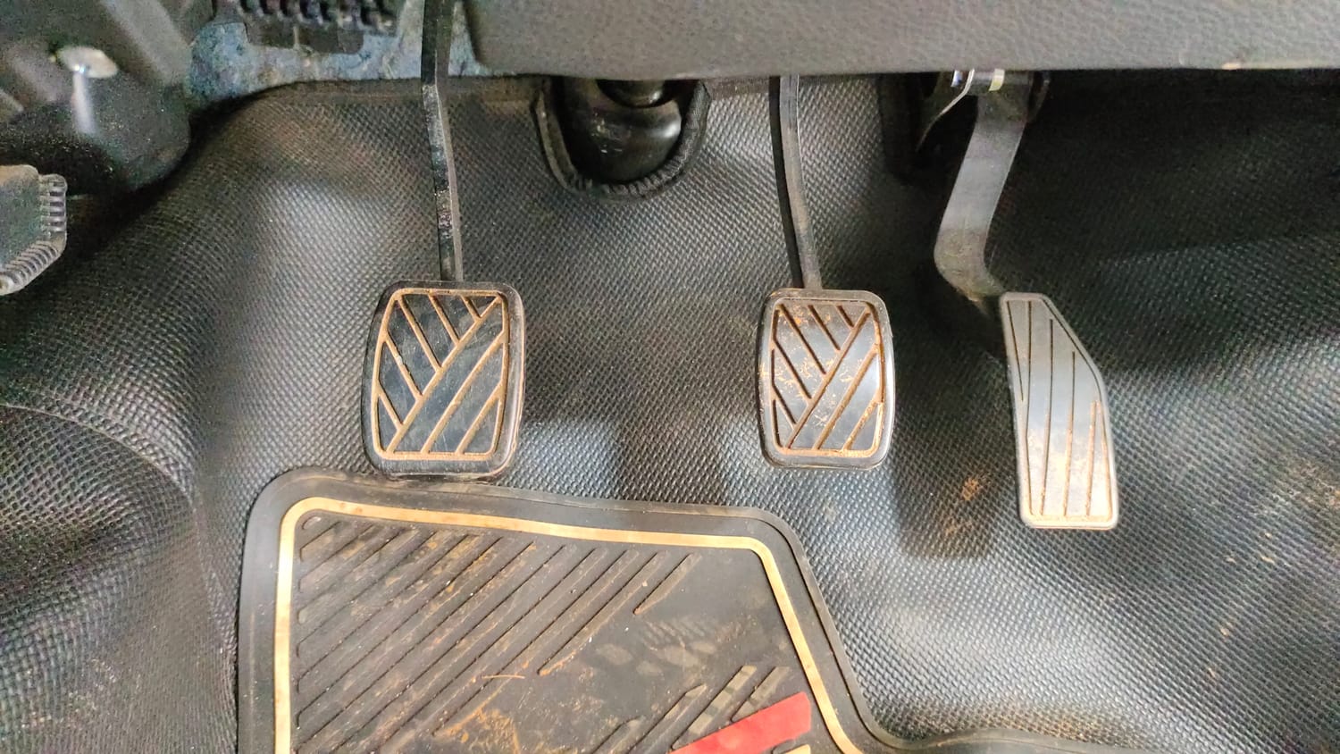 Used 2020 Maruti Suzuki Celerio X VXi Petrol Manual interior PEDALS VIEW