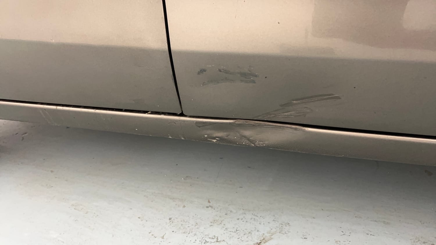Used 2020 Maruti Suzuki Dzire VXi Petrol Manual dents MINOR DENT