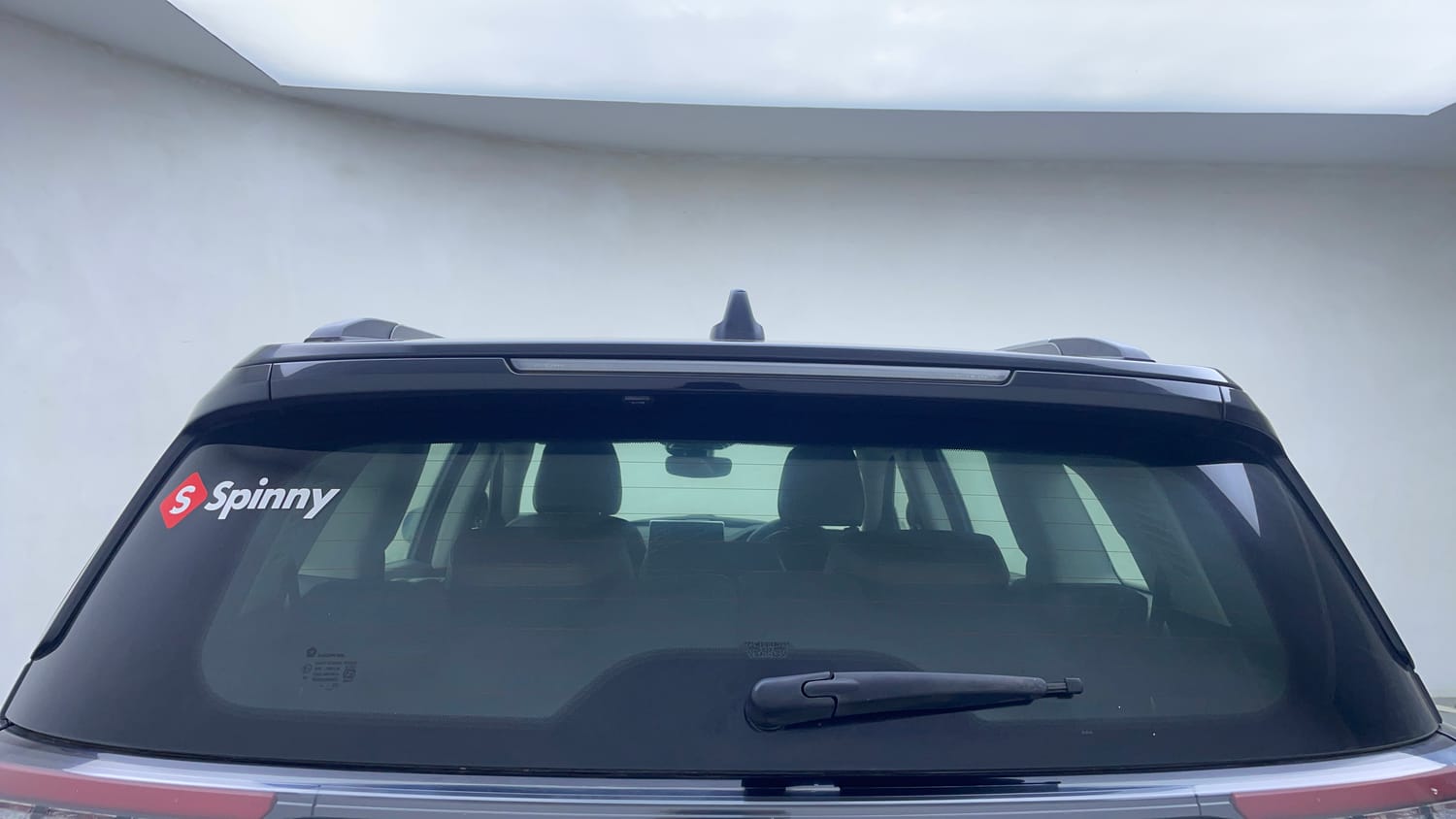 Used 2022 Jeep Meridian Limited (O) 4X2 AT Diesel Automatic exterior BACK WINDSHIELD VIEW