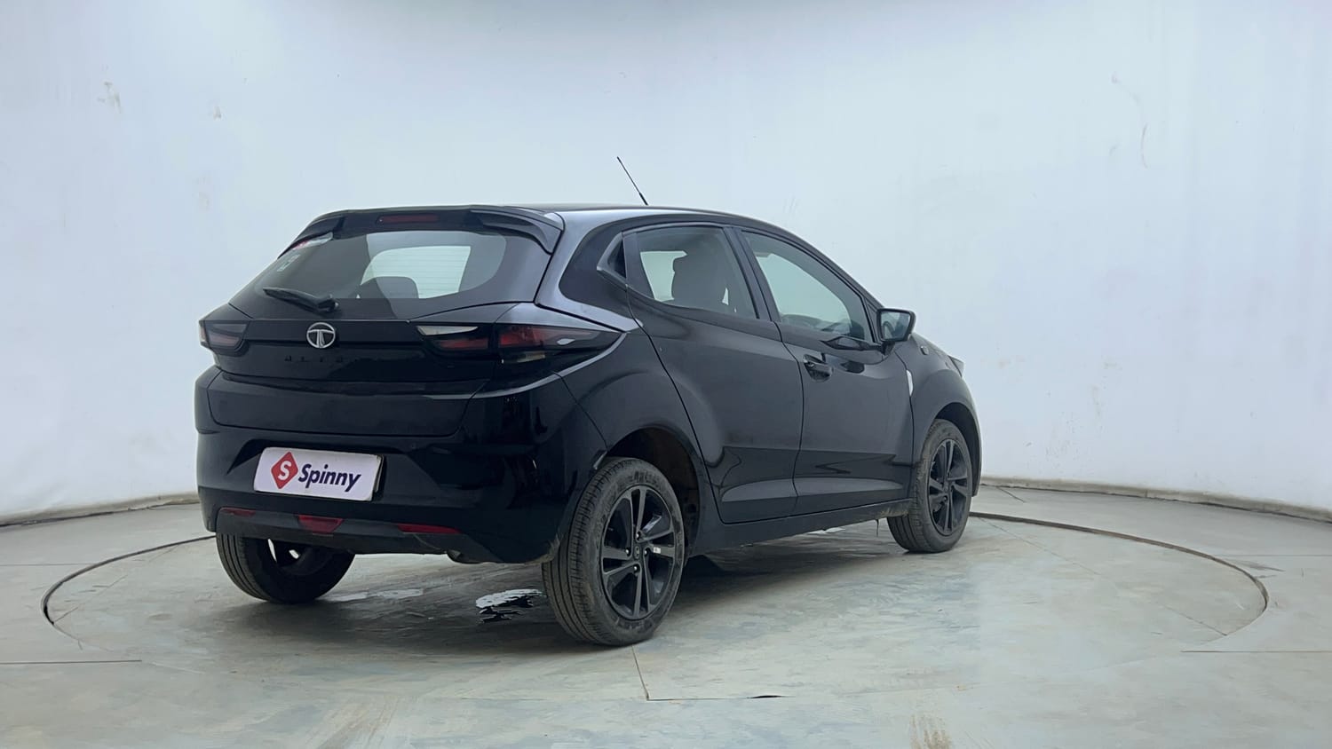 Used 2022 Tata Altroz XZ Plus Petrol Dark Edition Petrol Manual exterior RIGHT REAR CORNER VIEW