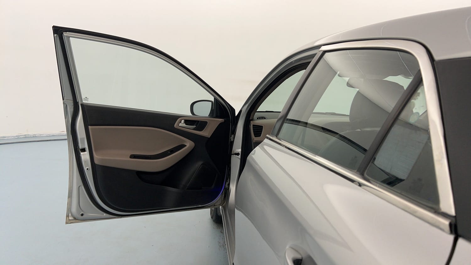 Used 2015 Hyundai Elite i20 Magna 1.2 Petrol Manual interior LEFT FRONT DOOR OPEN VIEW