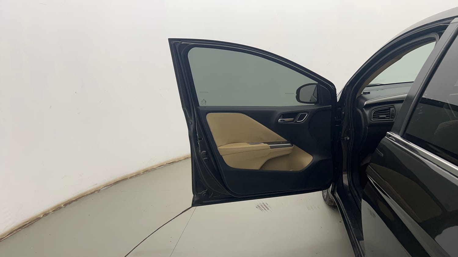 Used 2018 Honda City VX Petrol Petrol Manual interior LEFT FRONT DOOR OPEN VIEW
