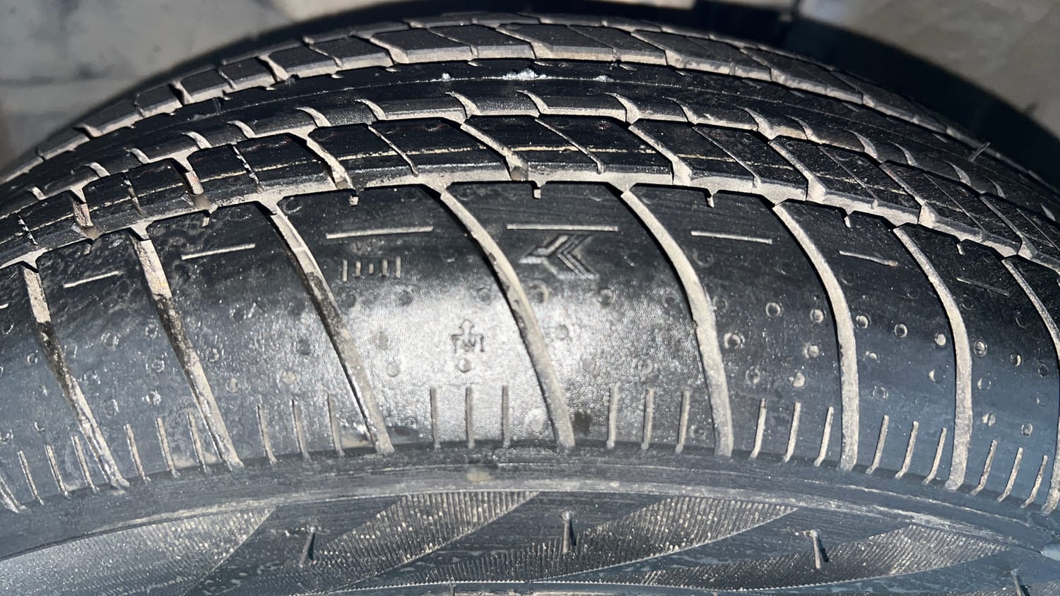 Used 2016 Honda Amaze 1.2 VX AT i-VTEC Petrol Automatic tyres LEFT FRONT TYRE TREAD VIEW