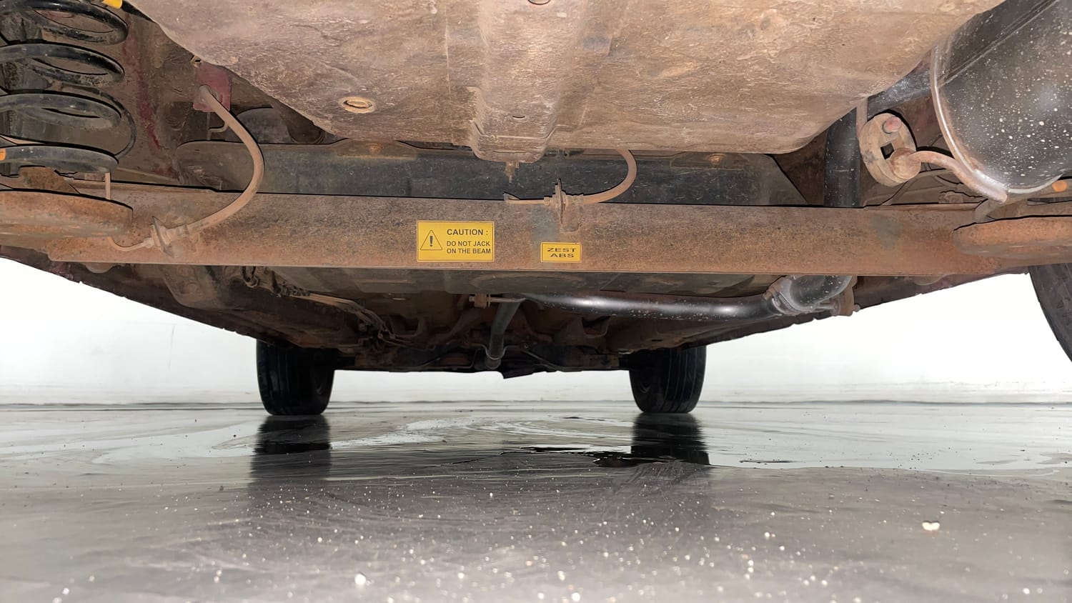 Used 2014 Tata Zest XT Petrol Petrol Manual extra REAR UNDERBODY VIEW (TAKEN FROM REAR)