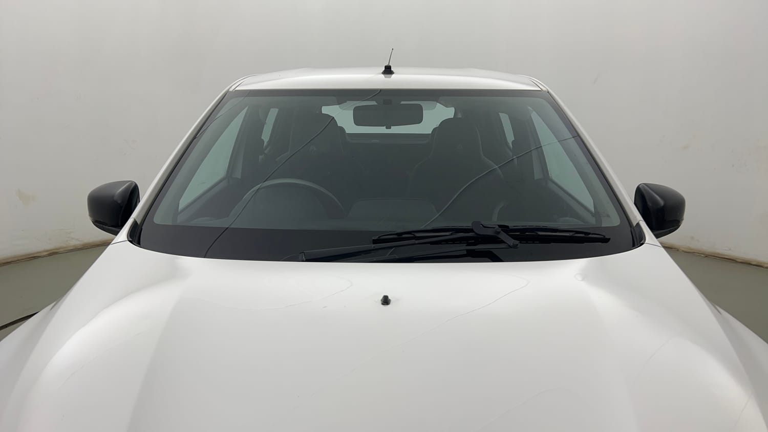 Used 2024 Renault Kwid RXT 1.0L Petrol Manual exterior FRONT WINDSHIELD VIEW